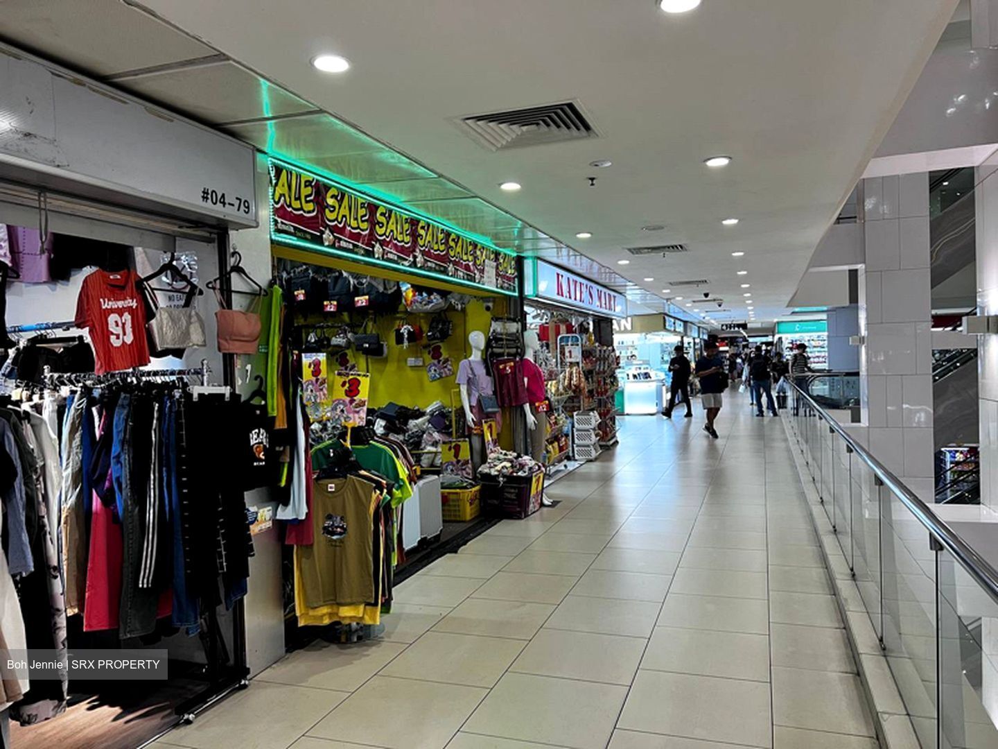 Lucky Plaza (D9), Shop House #526121521